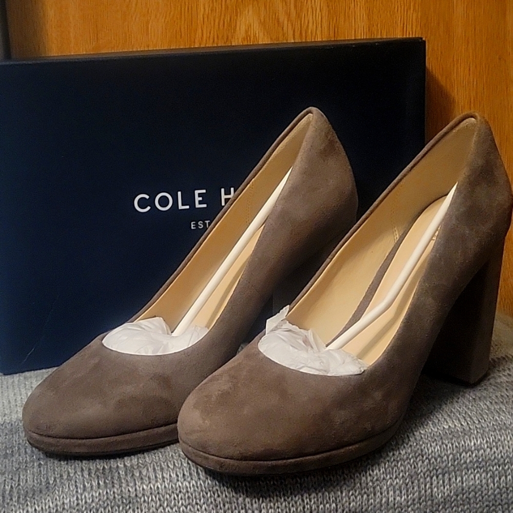 NWB Cole Haan Brown Suede Heels 8.5, runs small!